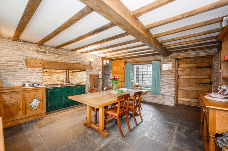 Kitchen- click for photo gallery